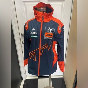 listing-status-banner